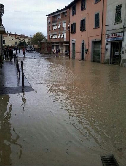 Maltempo in Toscana, proseguiti nella notte i soccorsi alle popolazioni alluvionate