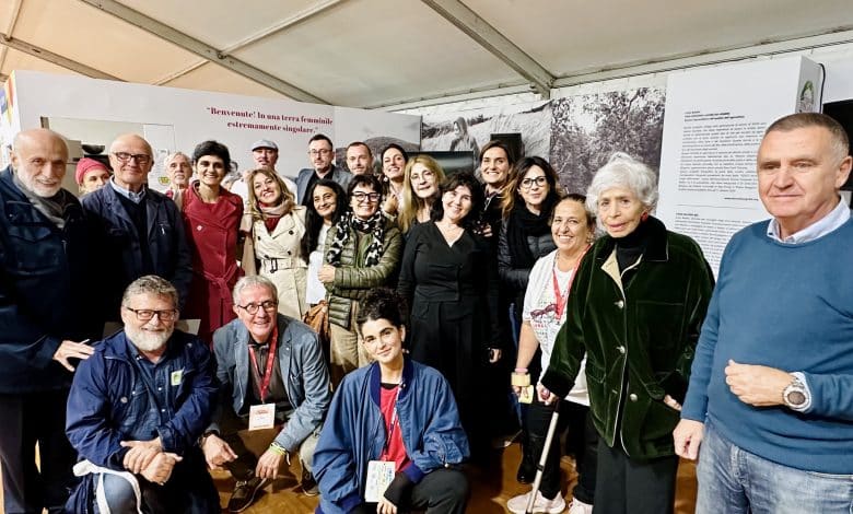 Foto stand con Carlo Petrini