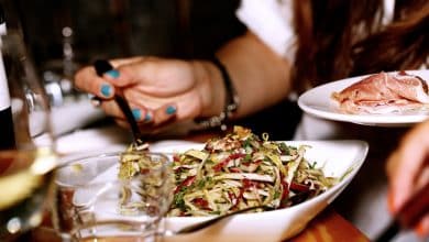 cena cibo insalata