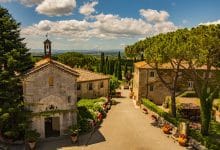 Overwiew Piazza del Borgo san felice resort