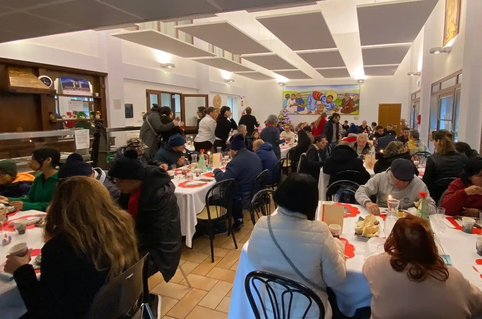 Grosseto Conad E Caritas Insieme Per Offrire Il Pranzo Di Natale A Chi In Difficolt