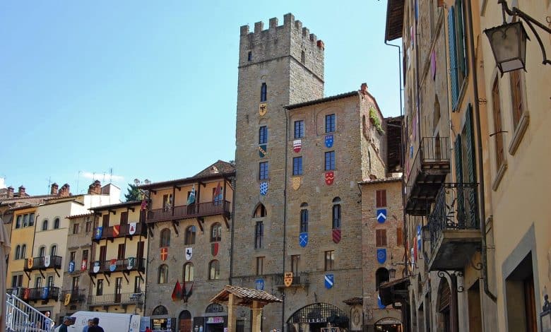 arezzo pix
