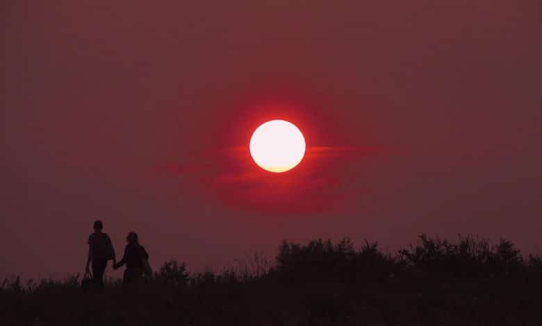 tramonto amore coppia campagna pix