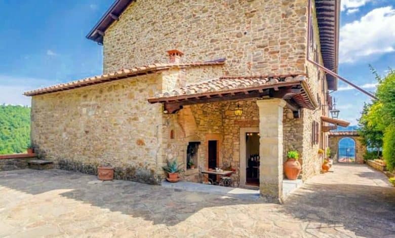 Chiusi della Verna e Ortignano Raggiolo Castello di Ortignano Raggiolo 1