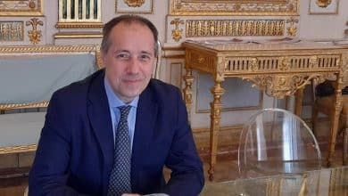 ass bruni sala specchi