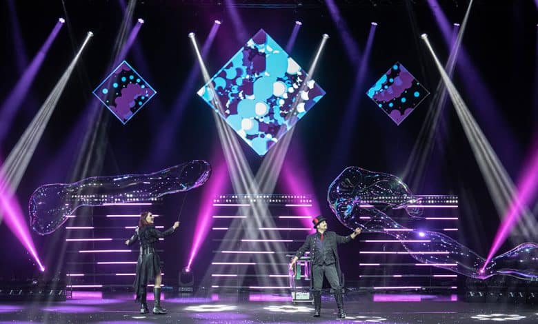 01 FOTO PRINCIPALE Marco Zoppi e Rolanda in Bubbles Revolution 08 low