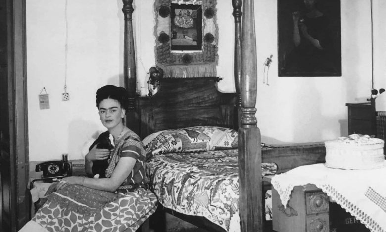 Lucca, a Palazzo Guinigi la mostra Frida e Marilyn – Vite parallele 1 Frida 3 scaled e1771492512646